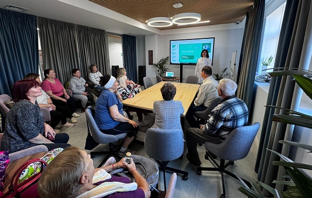 В центрах московского долголетия начались занятия по профилактике заболеваний груди 
