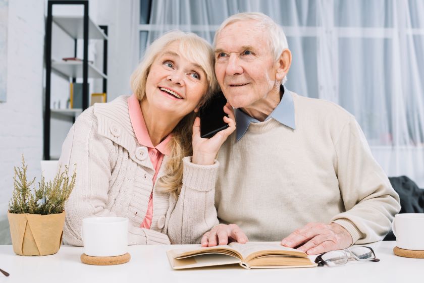 Москвичи старше 65 лет должны соблюдать домашний режим