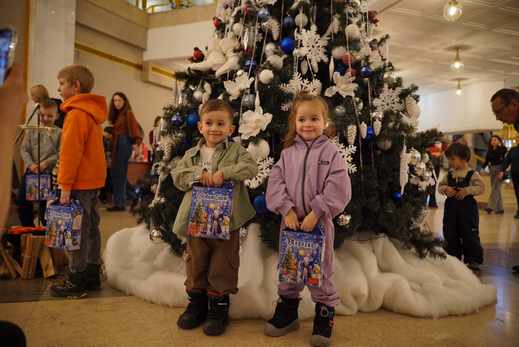 Профсоюз работников здравоохранения Москвы организовывает новогодние мероприятия для детей медиков