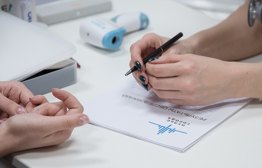 Вакцина от коронавируса поступила в московские поликлиники