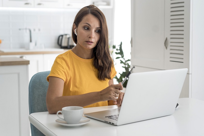 Работодатели обязаны перевести на «удаленку» не менее трети сотрудников