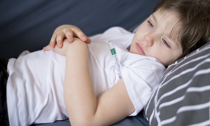 Дети чаще заражают коронавирусом родных, чем взрослые