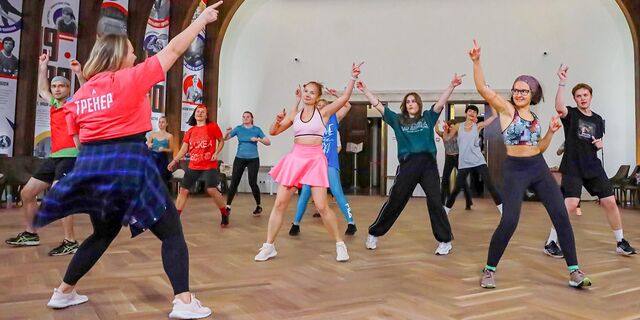 Горожан старшего поколения приглашают на секции по танцевальному спорту и зумбе